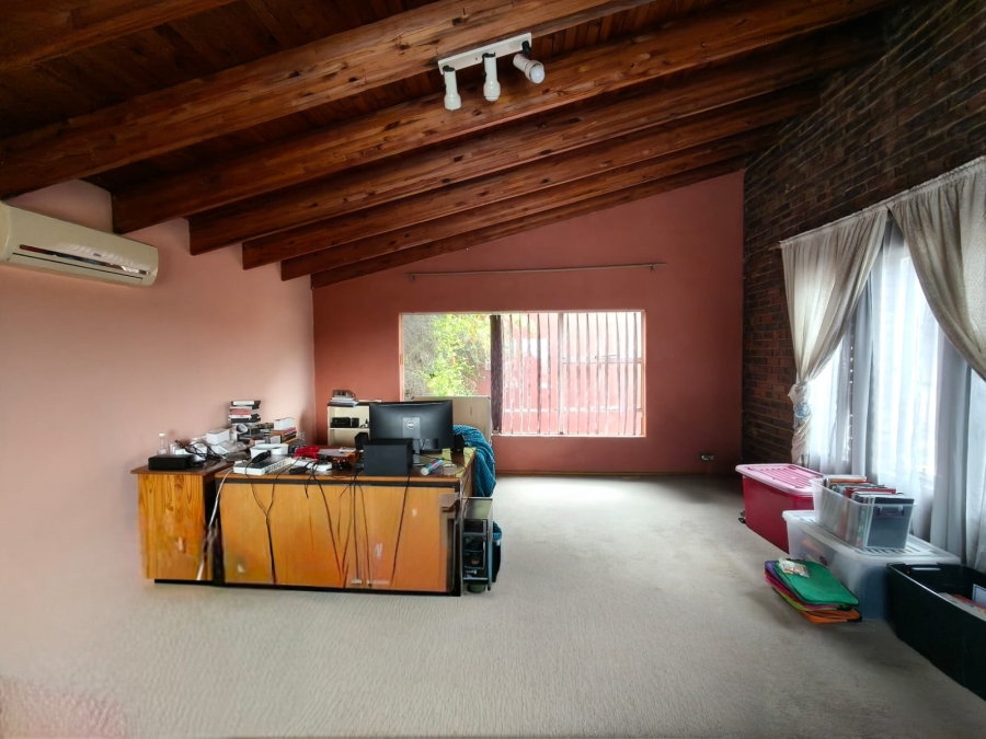 5 Bedroom Property for Sale in Cashan North West